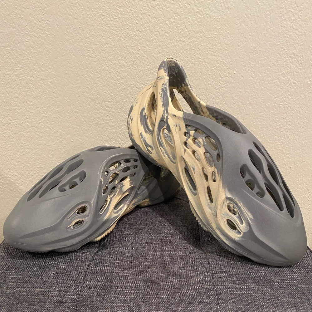 New - Adidas Yeezy Foam Runner - SZ 10